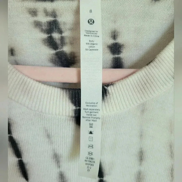 Lululemon, Crewneck Linear Tie Dye Grey Multi Pullover Sweater, Size 8 - Picture 11 of 13